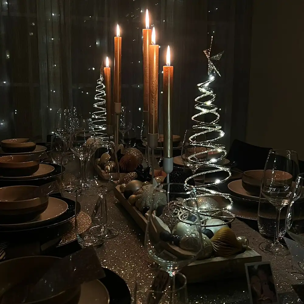 21 diner dresscode black & gold 