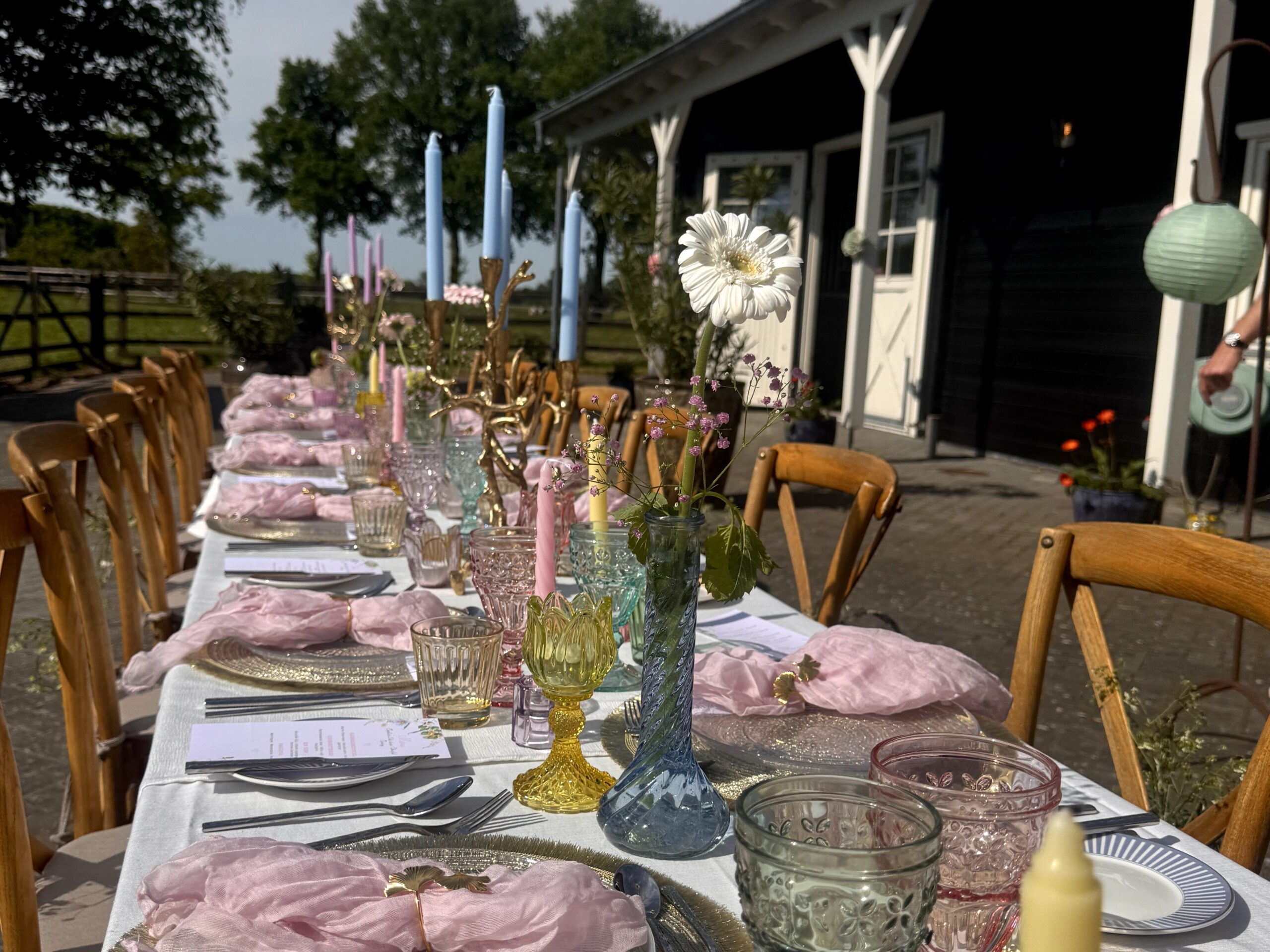 21-Diner Colourful Spring